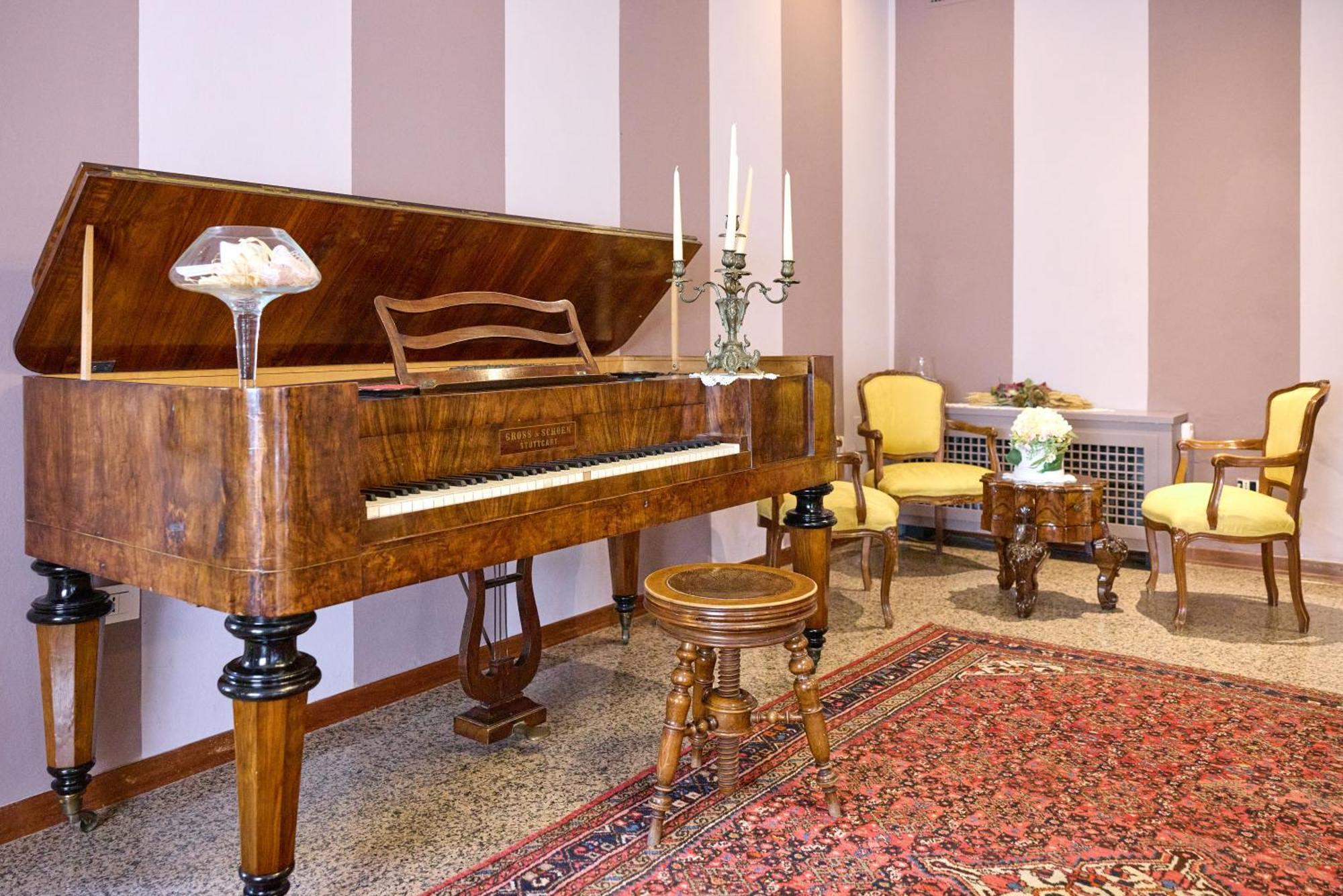 Lake Front Hotel Brenzone Ngoại thất bức ảnh